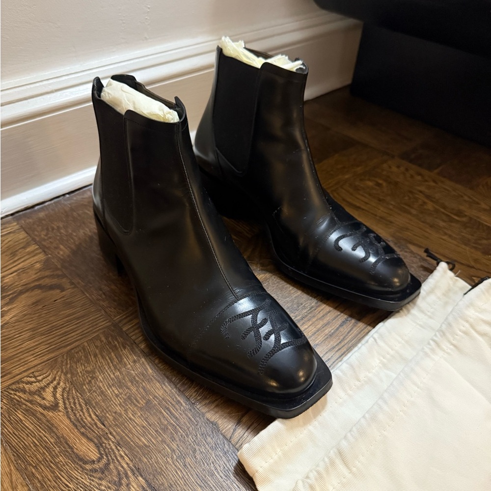 Fendi Black Leather Chelsea Boots - Picture 2 of 6